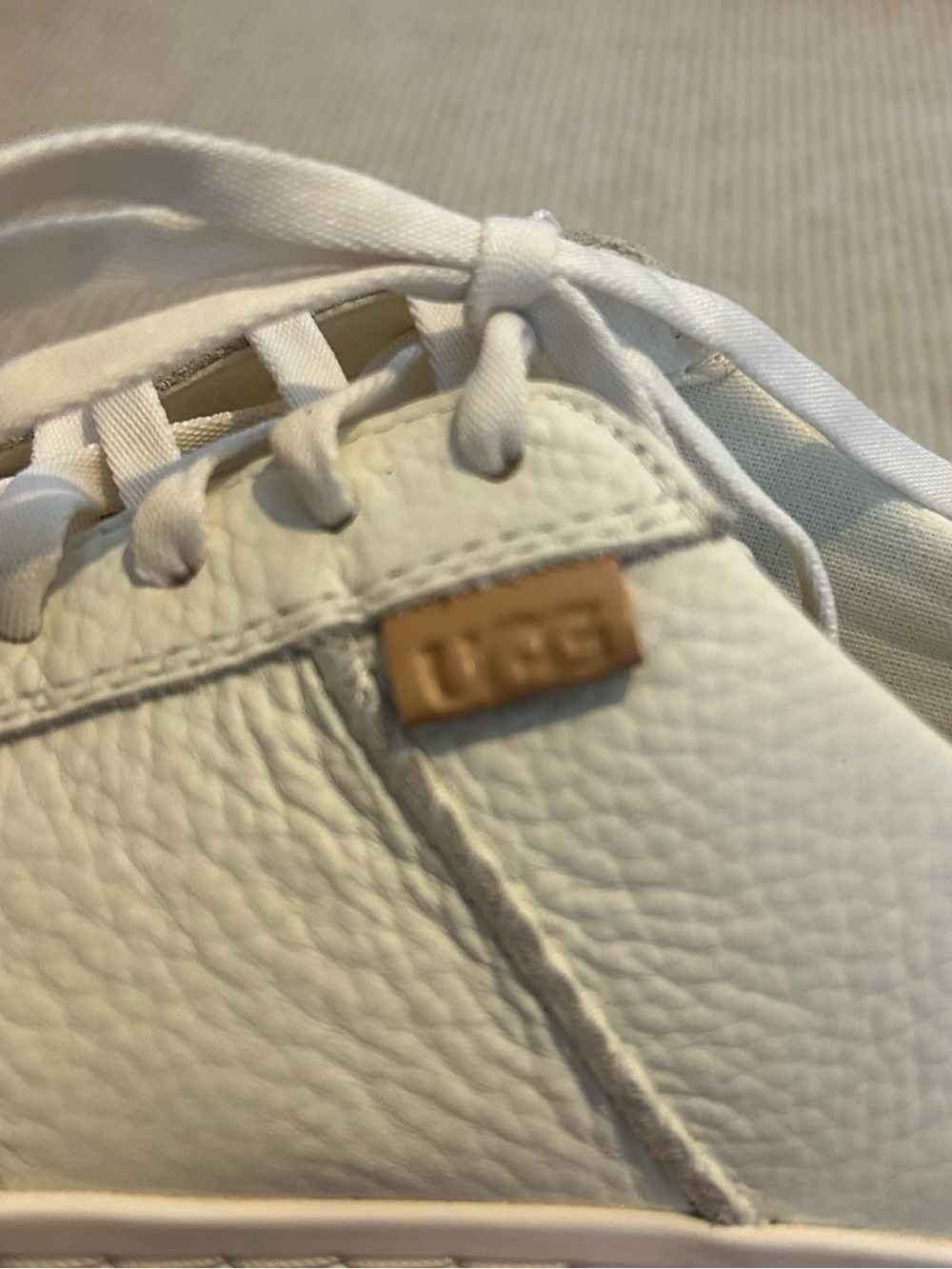 UGG Women’s Alameda Cream Leather Sneakers with Tan Heel Accent - size 9 - Picture 4 of 14
